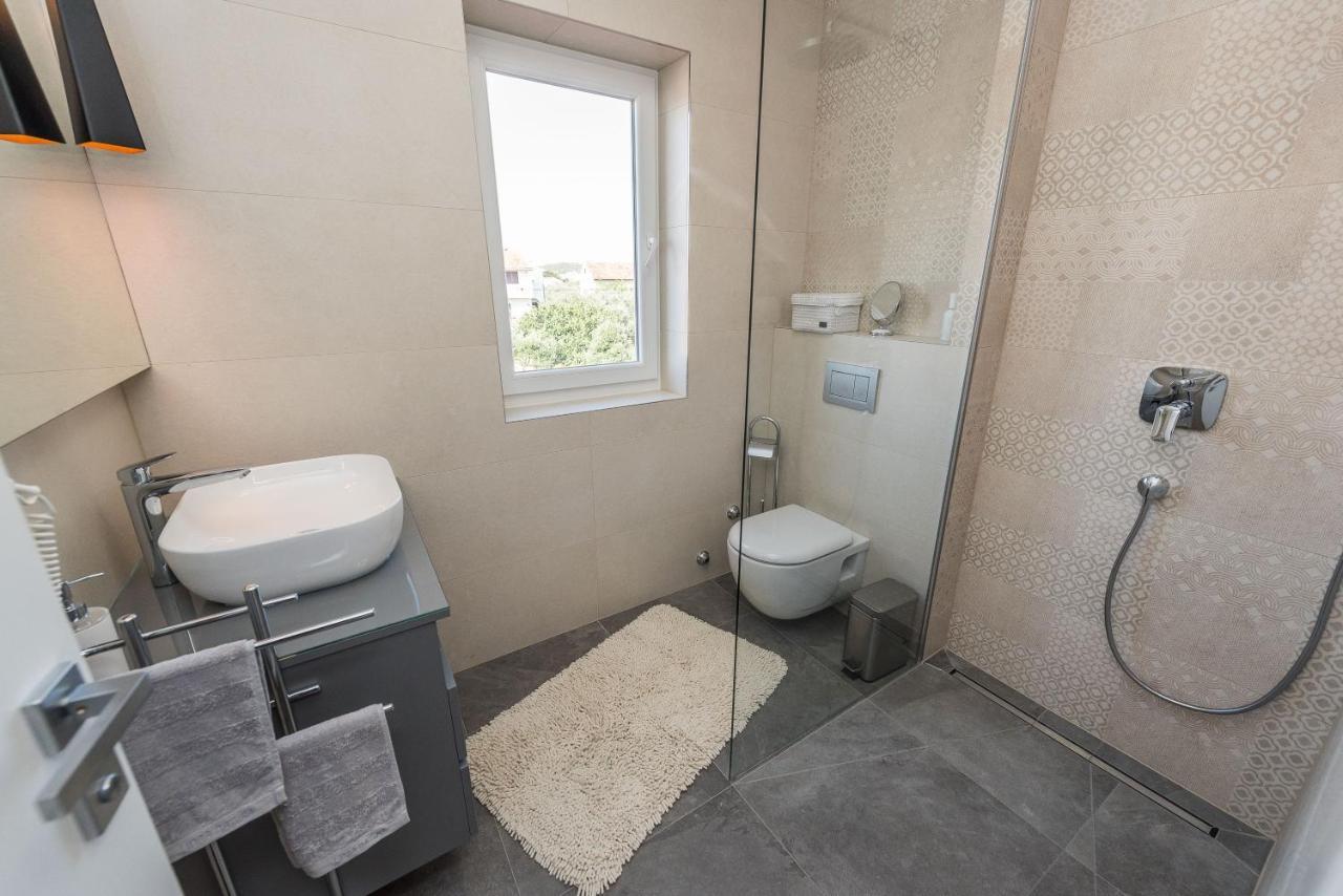 Luxury Apartments Garden Sukosan Exterior photo